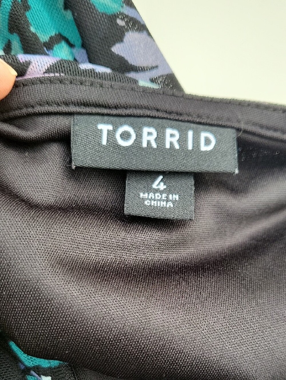 Torrid Black Floral Tunic Size 4 (4X) Teal Purple V-Neck Flutter Sleeve - Picture 8 of 13